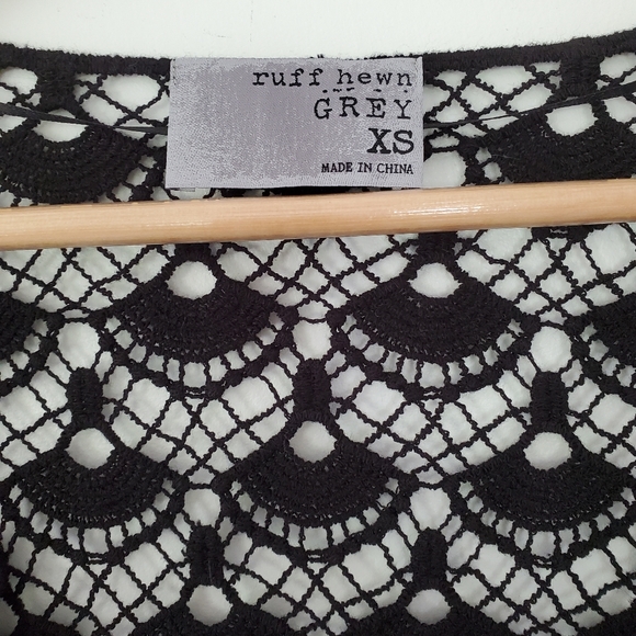 NWOT Sz XS Black Open Crochet Knit Open Style Cardigan Fringe 3/4 Sleeve BOHO - Picture 3 of 15